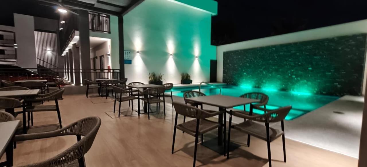 Hotel Gran Avenida, Navojoa Extérieur photo