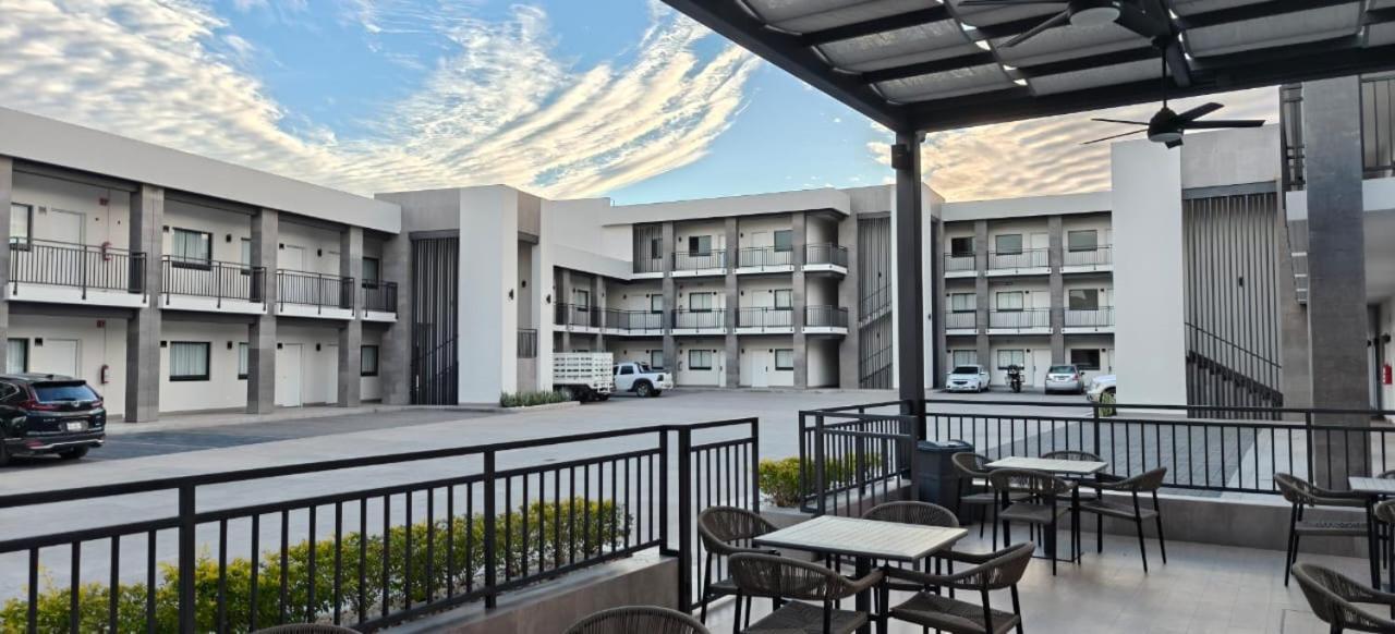 Hotel Gran Avenida, Navojoa Extérieur photo